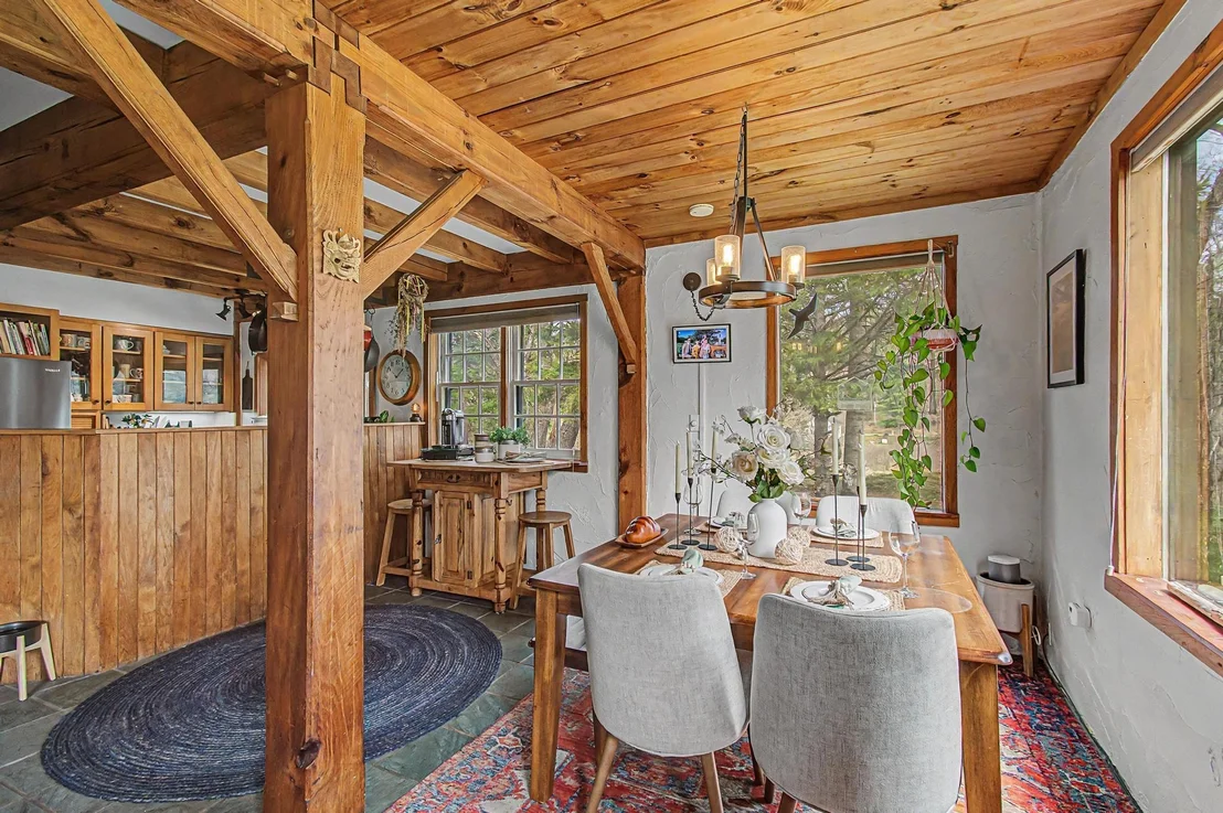 Photo of 2212 Symonds Mill