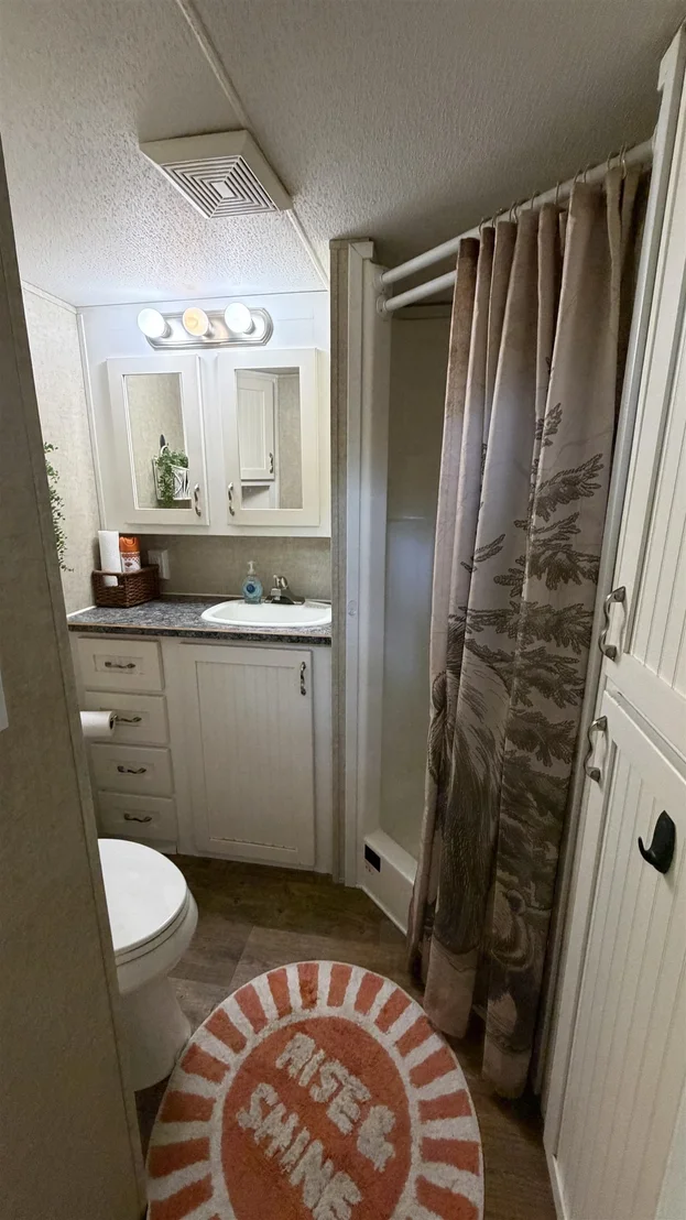 Photo of 77 Brookside