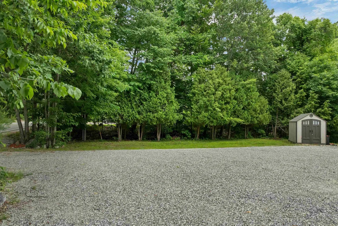 Photo of 39 Beach Pond