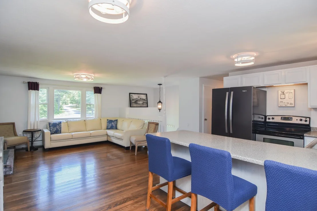Photo of 3 Greenleaf