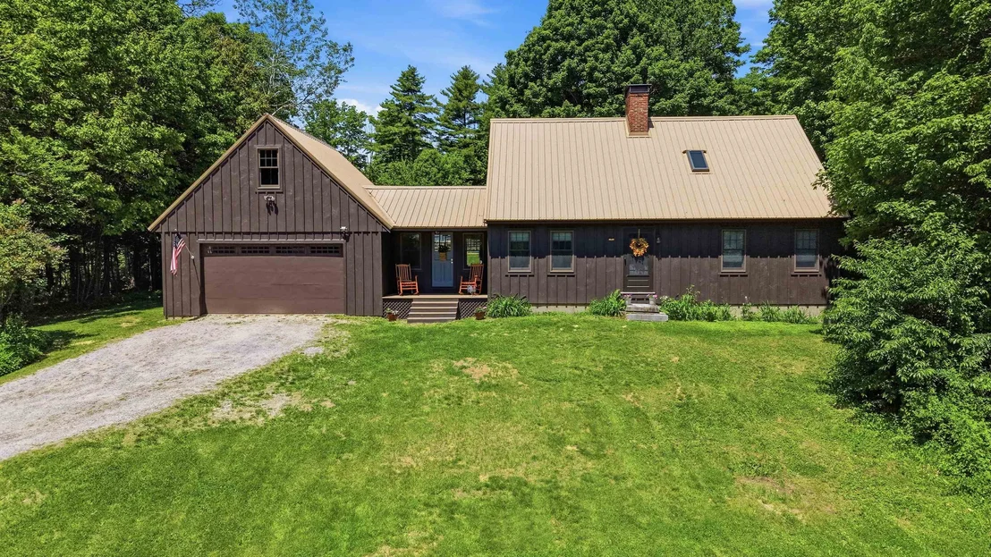 Photo of 291 Halfmoon Pond