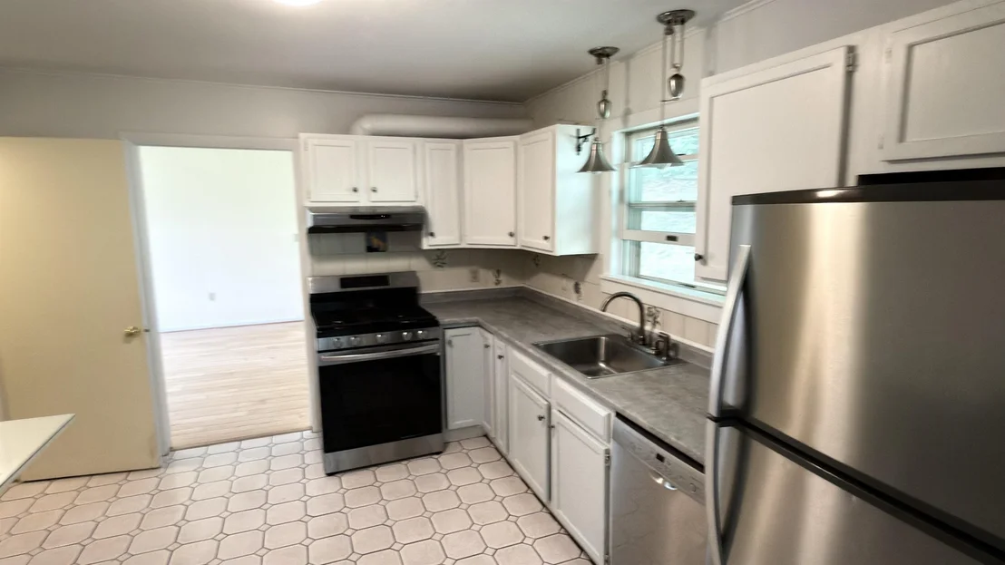 Photo of 699 Glenbrook