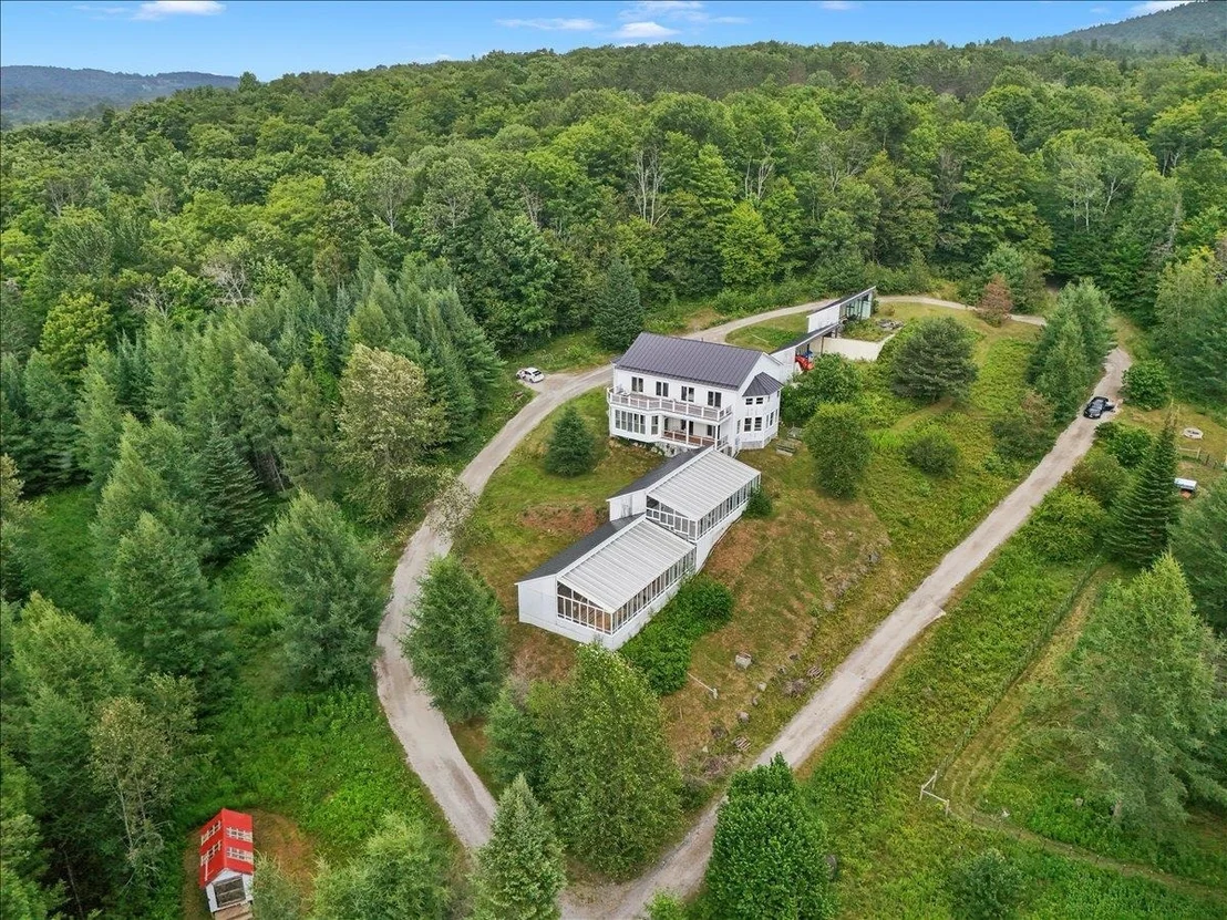 Photo of 3173 Brook