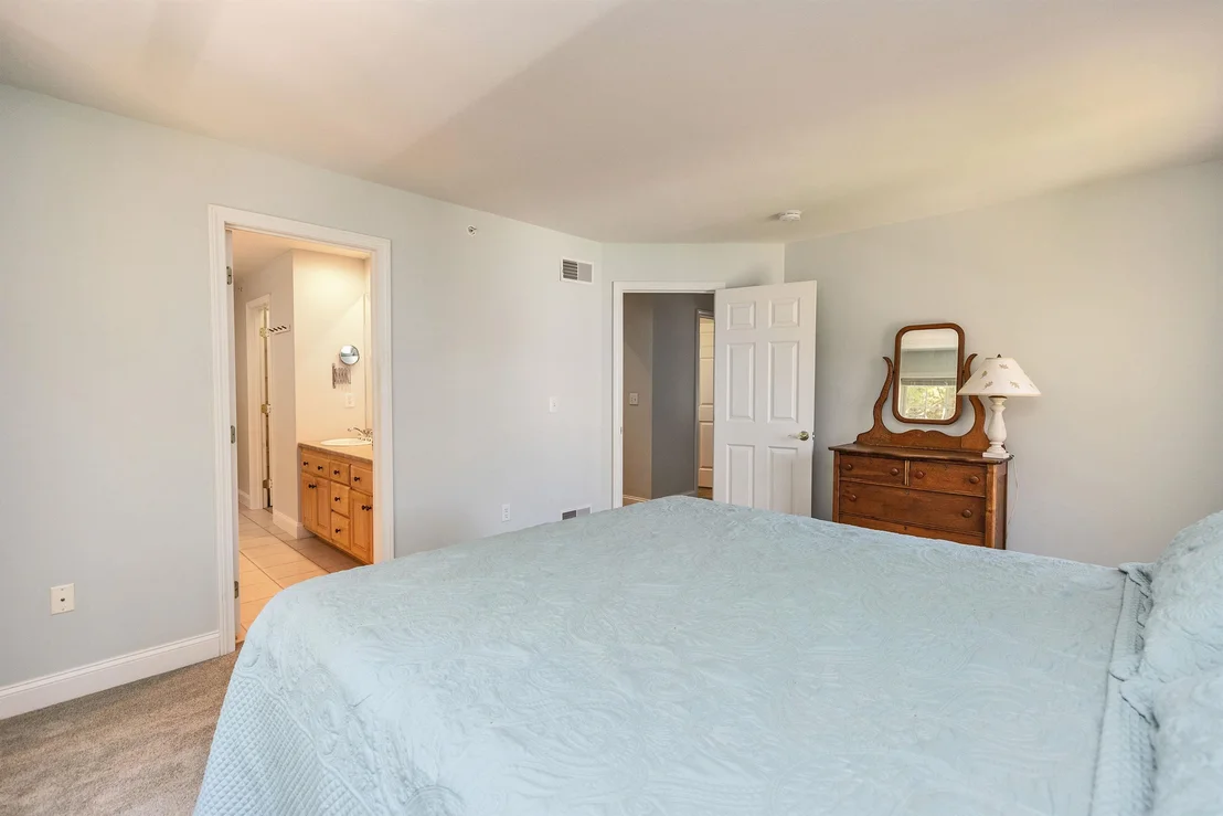 Photo of 20 Robbe Farm