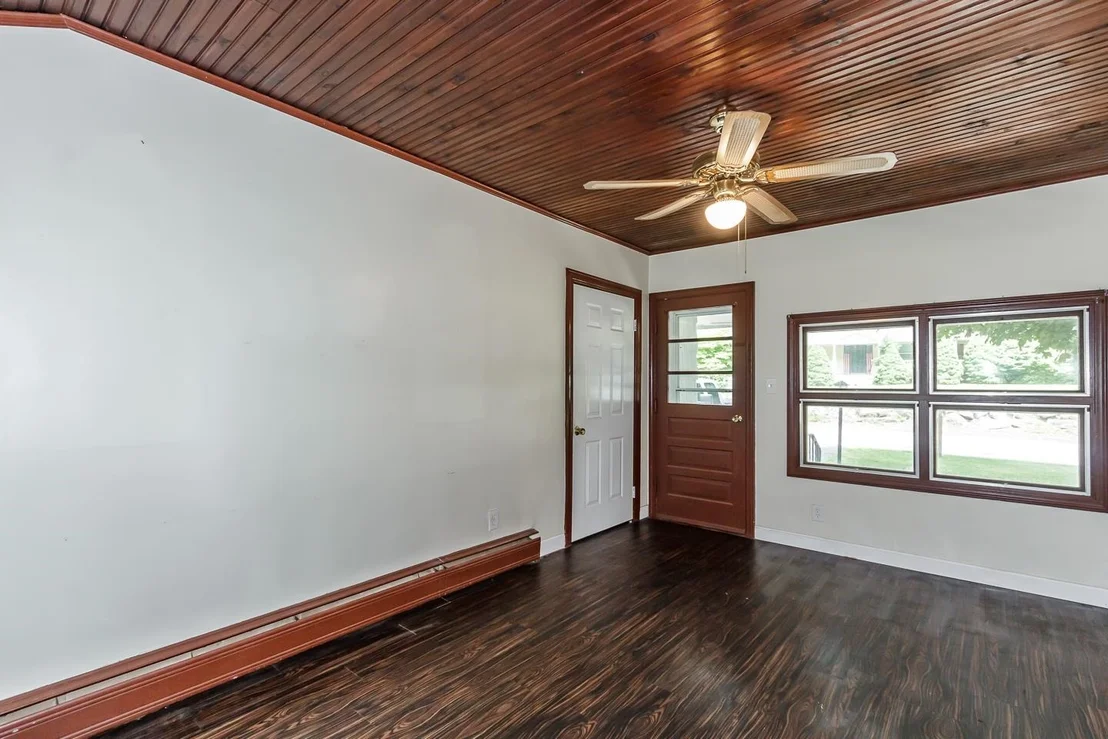 Photo of 43 Bluff