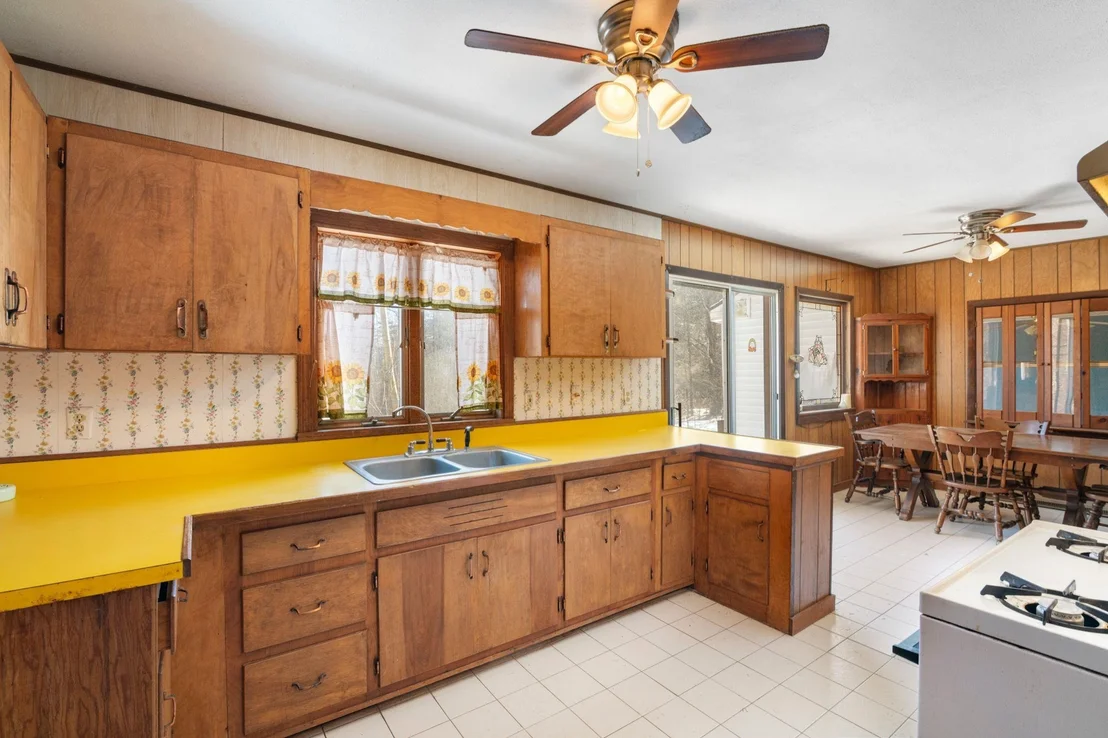 Photo of 2404 Tarbell Hill