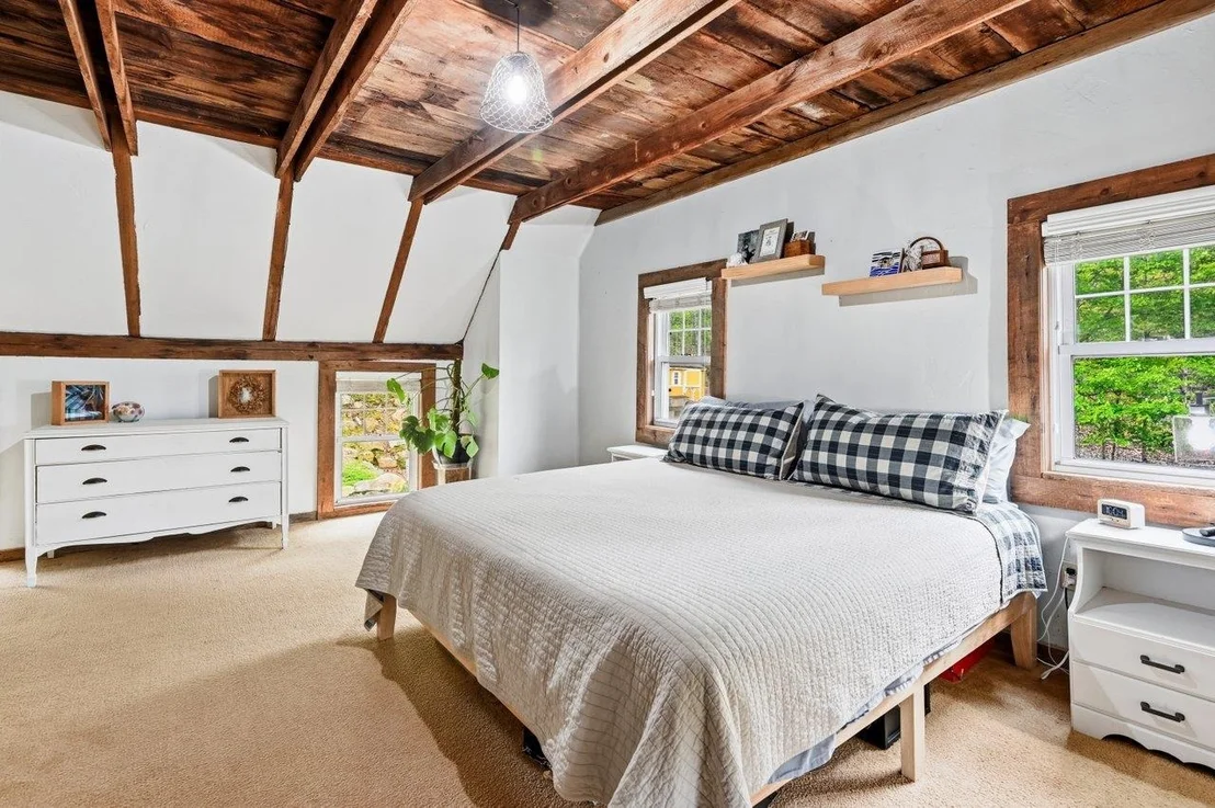 Photo of 236 Tolend