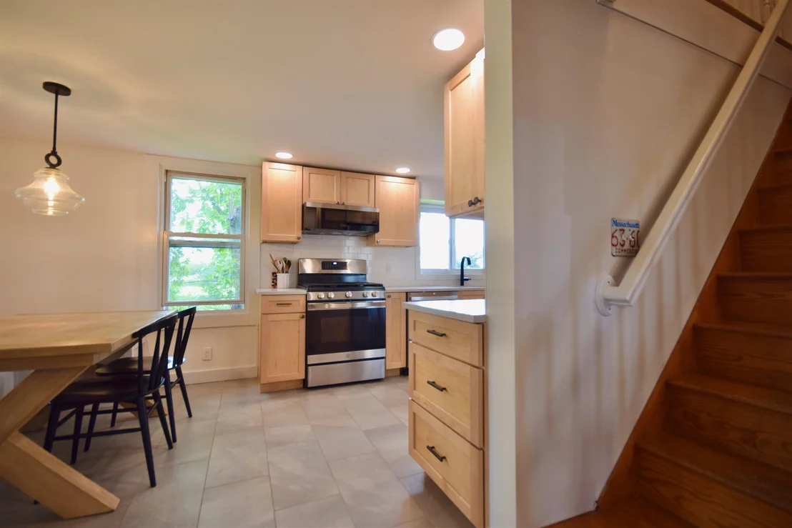 Photo of 2835 Mountain View