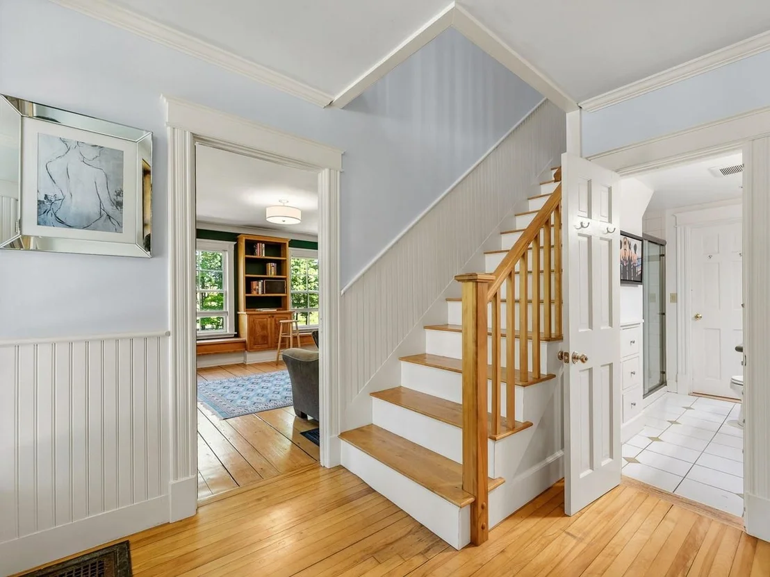 Photo of 609 Common