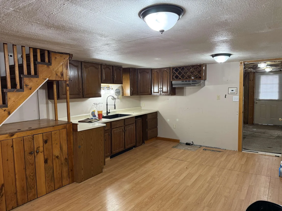 Photo of 2459 Highgate