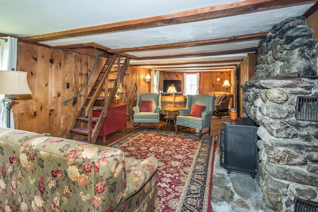 Photo of 2238 Upper Michigan