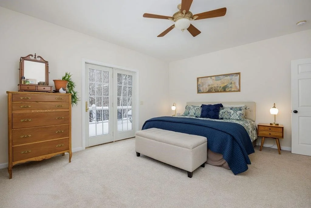Photo of 3877 Main
