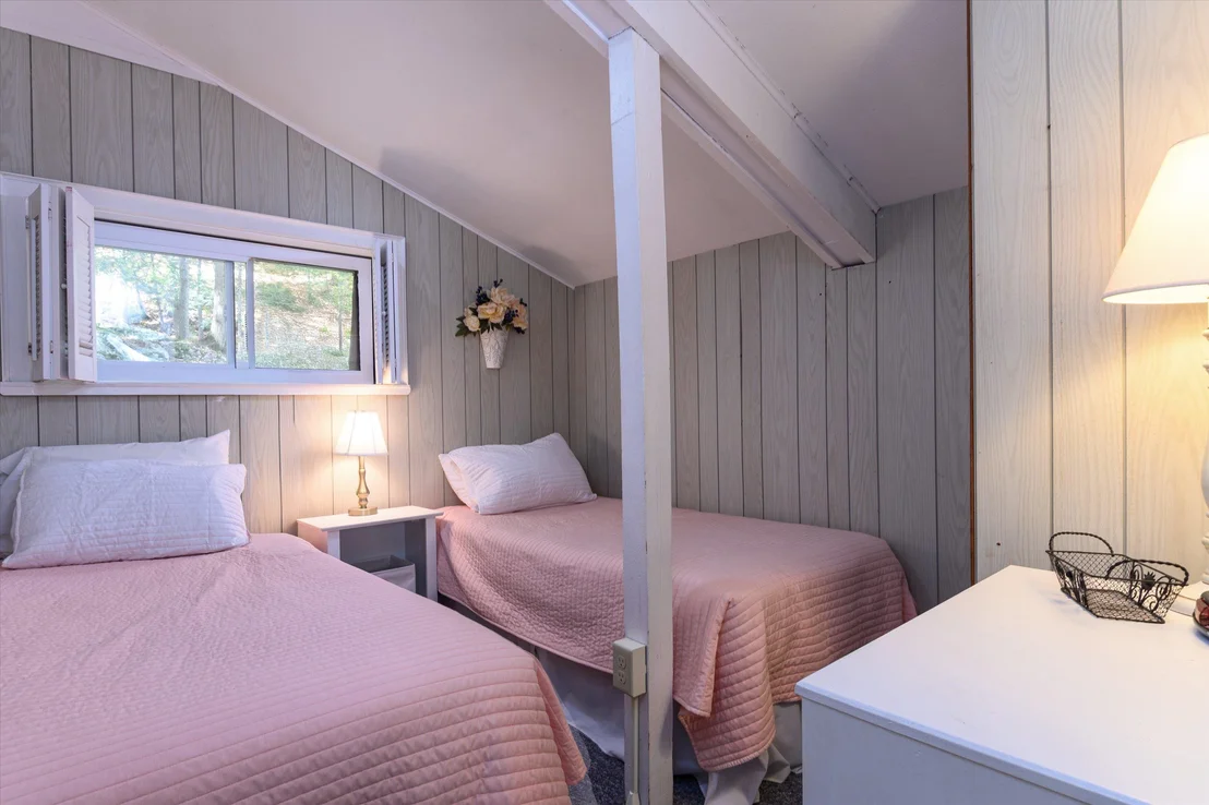 Photo of 976 Avalon Beach