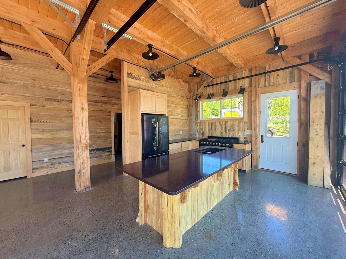 Photo of 1027 South Barton