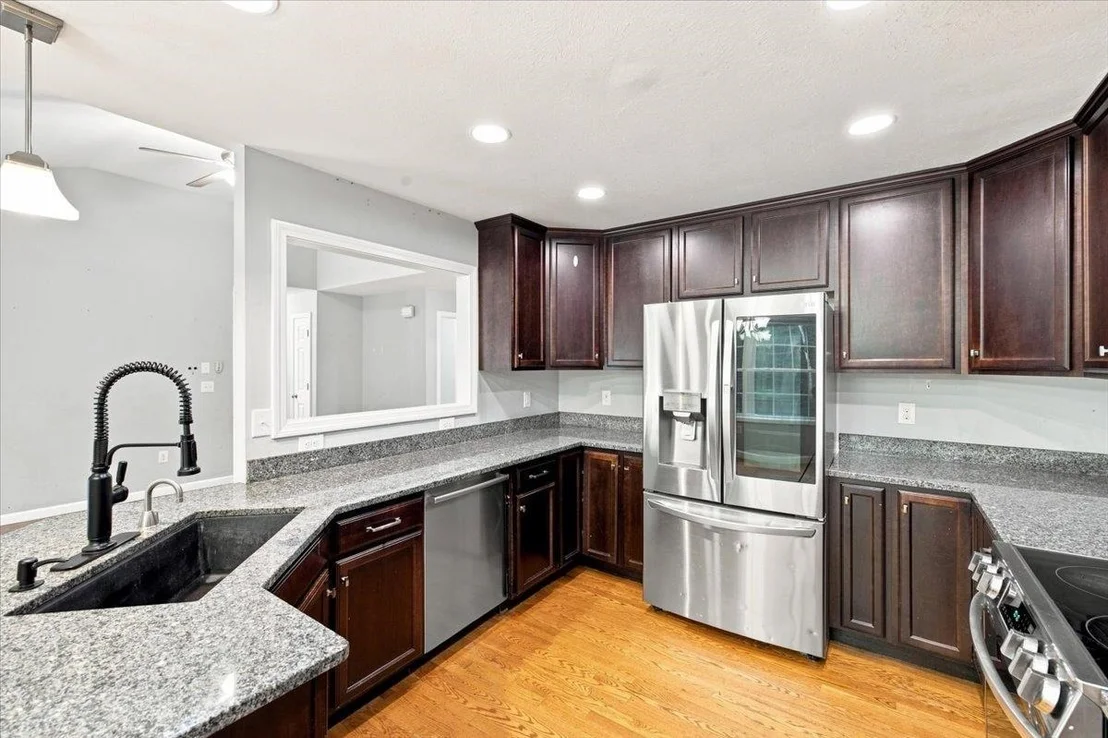 Photo of 5 Ames