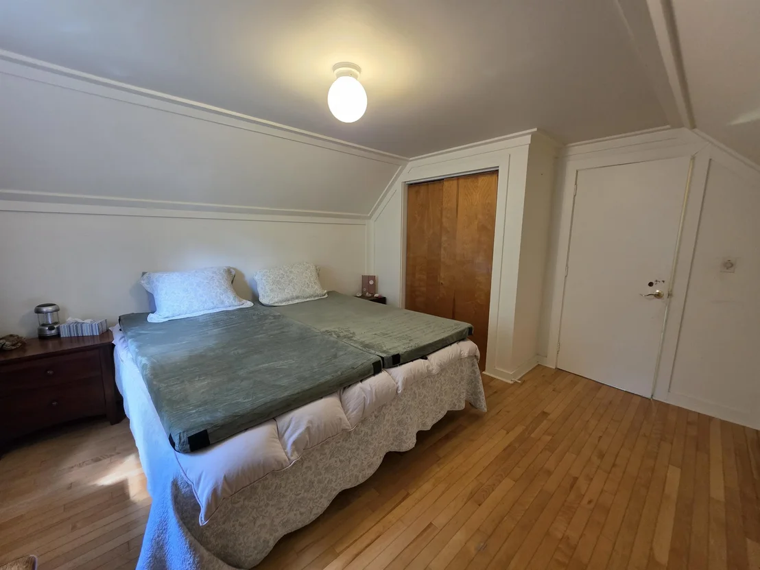 Photo of 2328 Gore