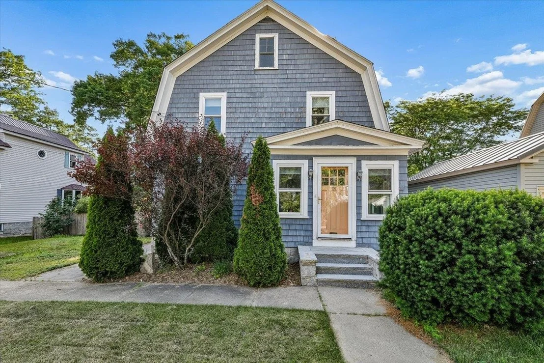 Photo of 838 Maple