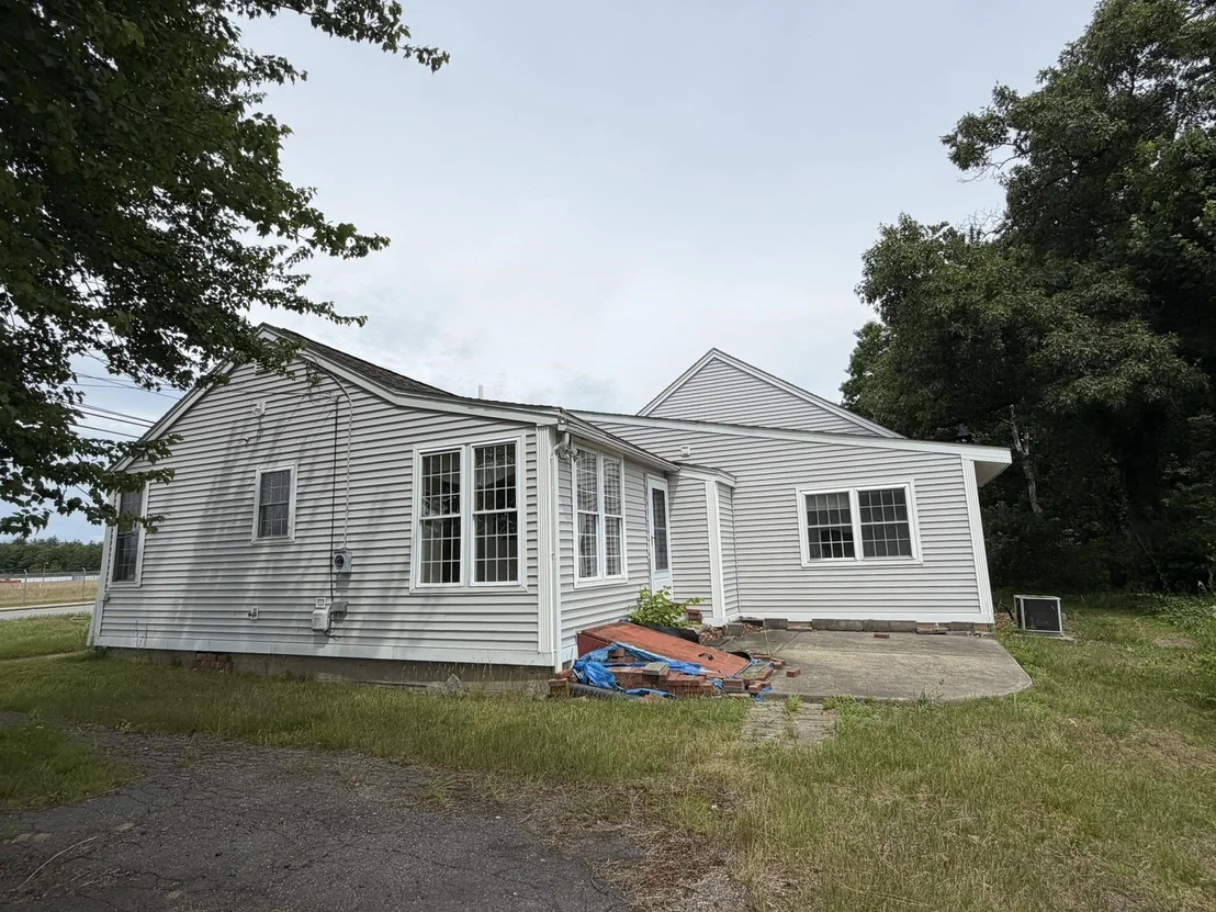 Photo of 127 Daniel Webster