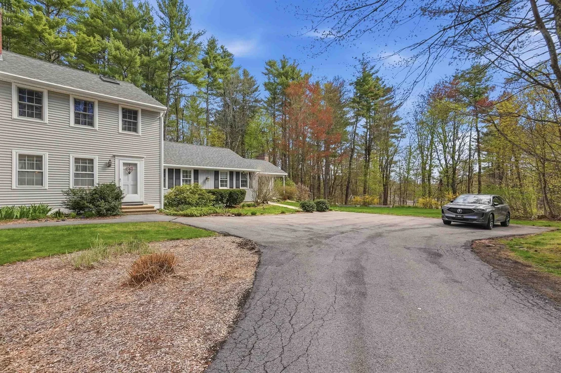 Photo of Unit 5 at 18 Boulder Brook
