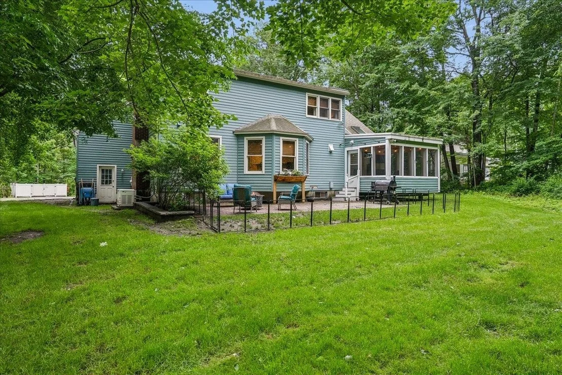 Photo of 72 Oakmont