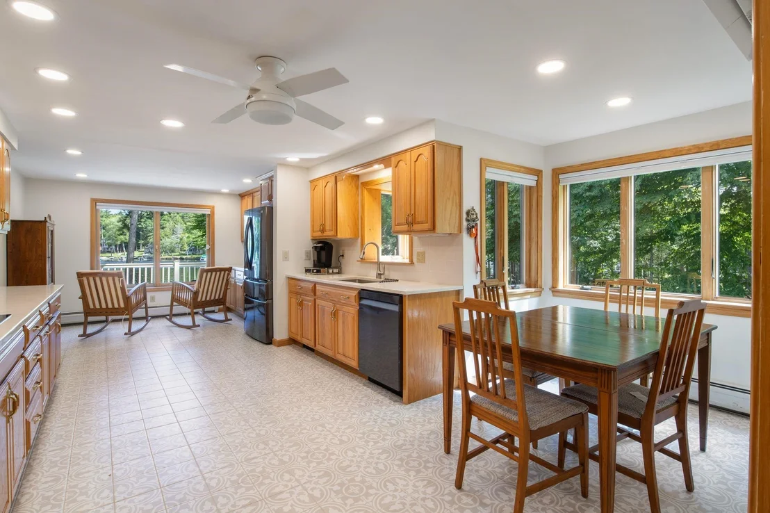 Photo of 22 Lakeside