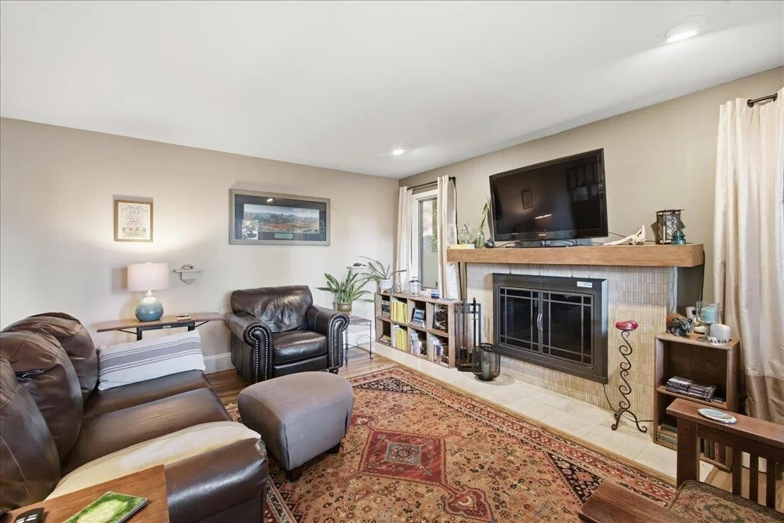 Photo of 243 Biscayne