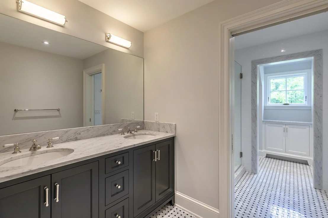 Photo of 551 West Fields
