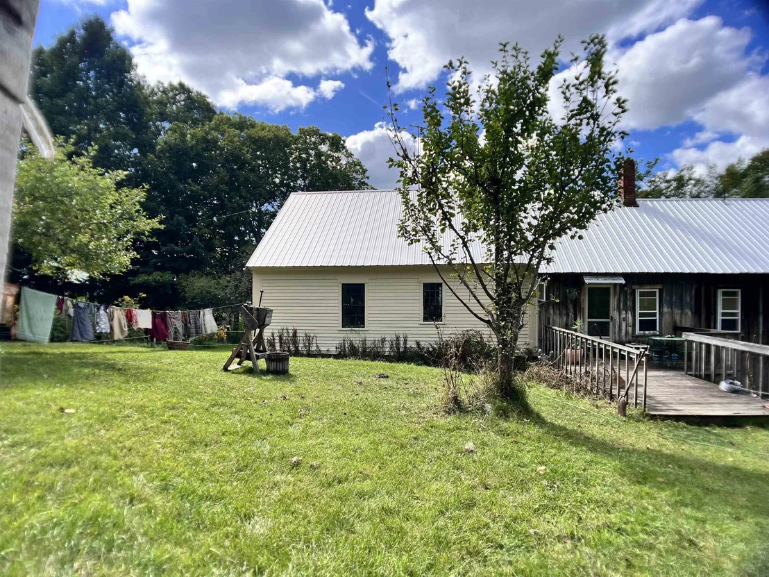 Photo of 575 Somers