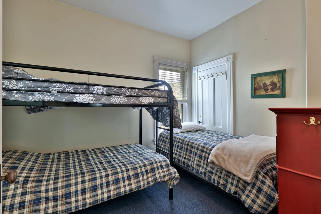 Photo of 49 Pleasant