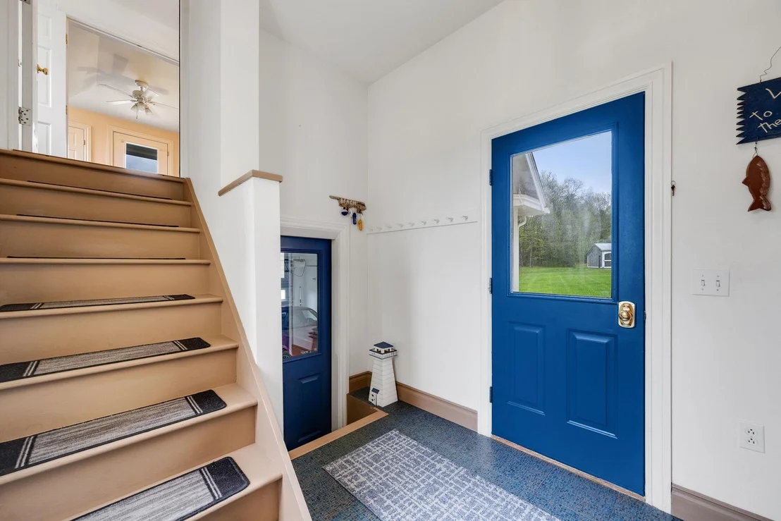 Photo of 302 Ledge Hill