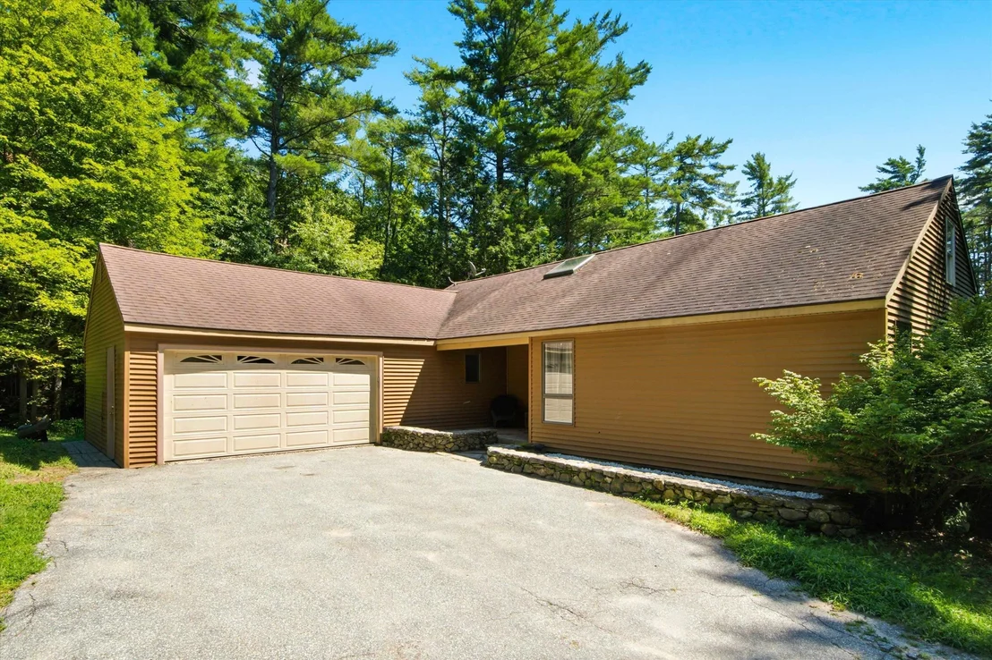 Photo of 103 Lacy