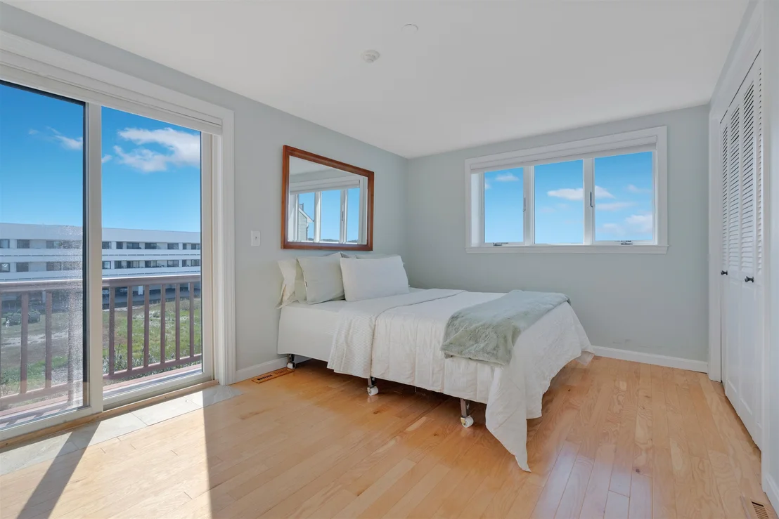Photo of Unit 7 at 581 Ocean