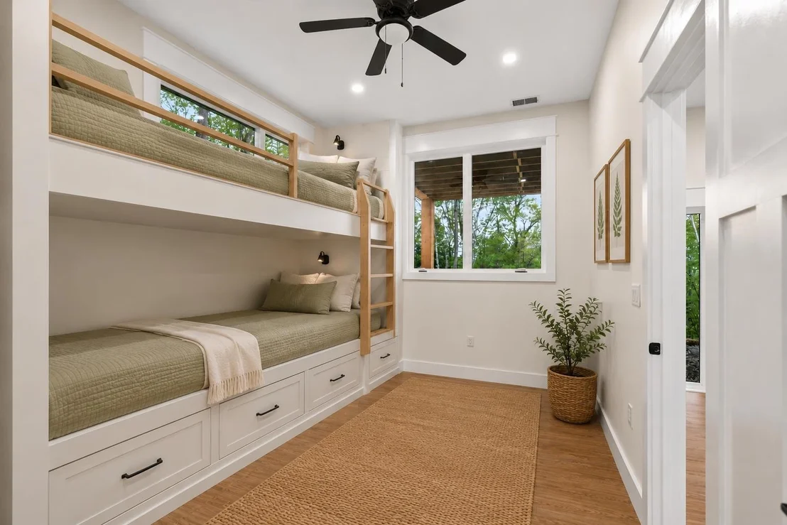 Photo of 140 Echo View