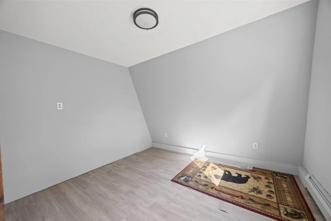 Photo of 335 Granite
