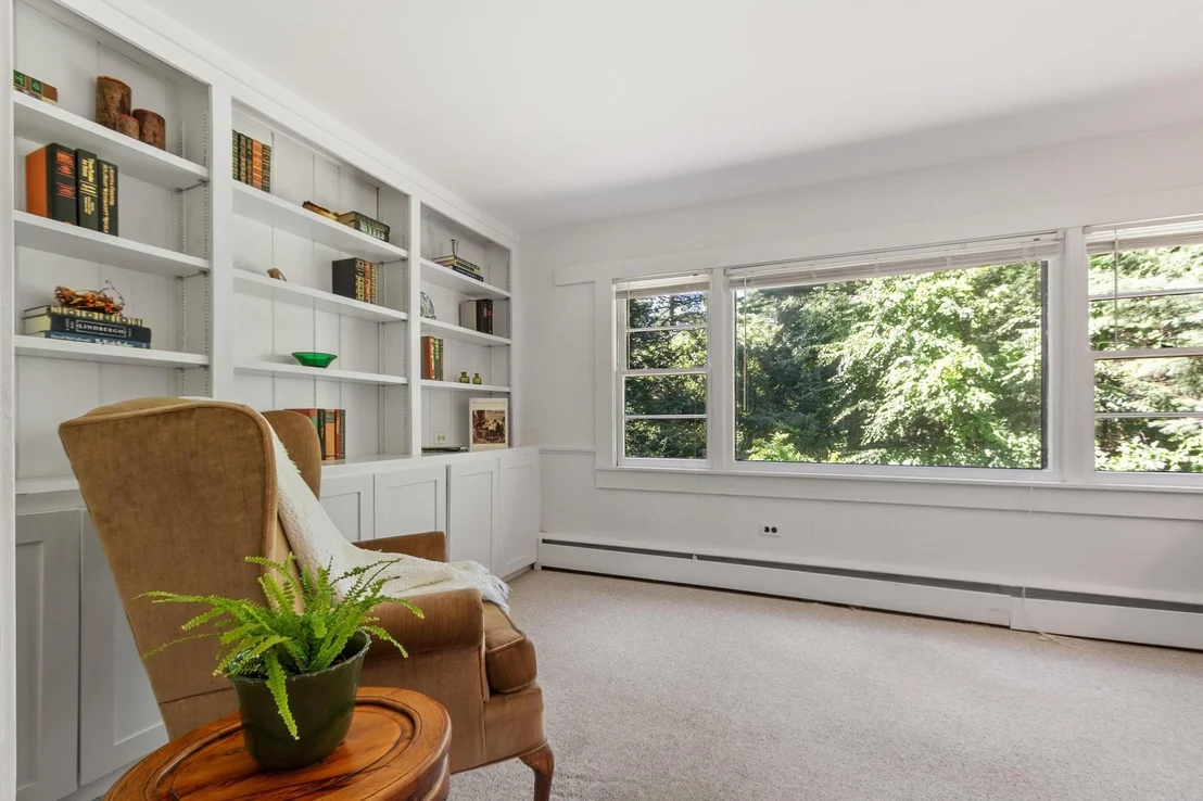 Photo of 15 Riverview