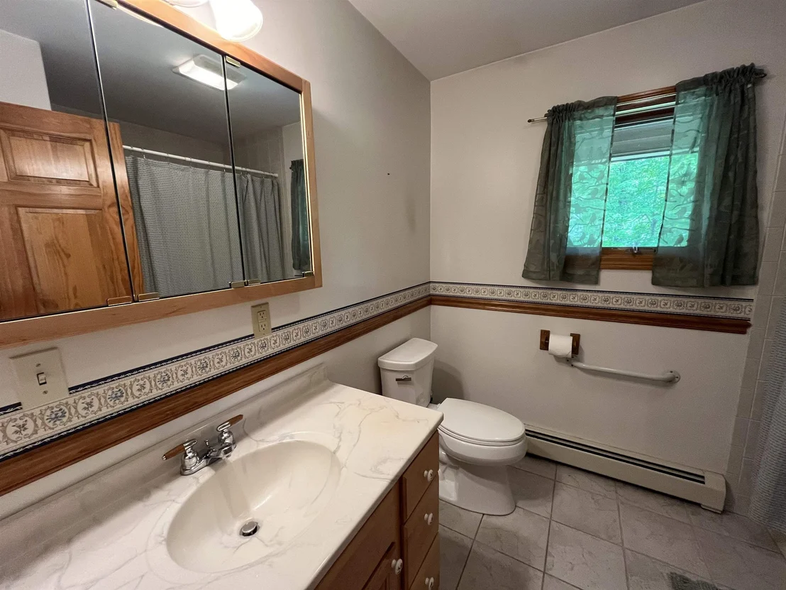Photo of 38 Thompson