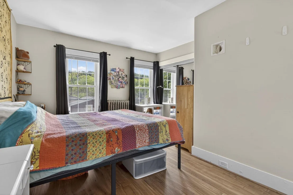 Photo of 5 Pine Valley