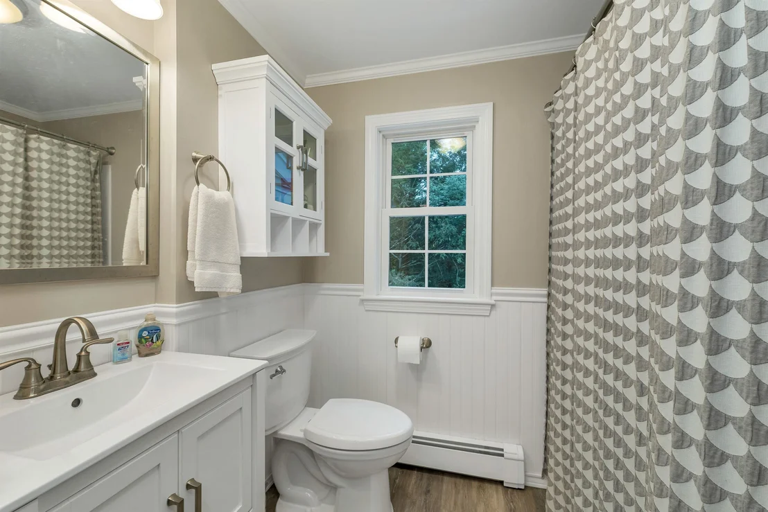 Photo of 38 Sharon