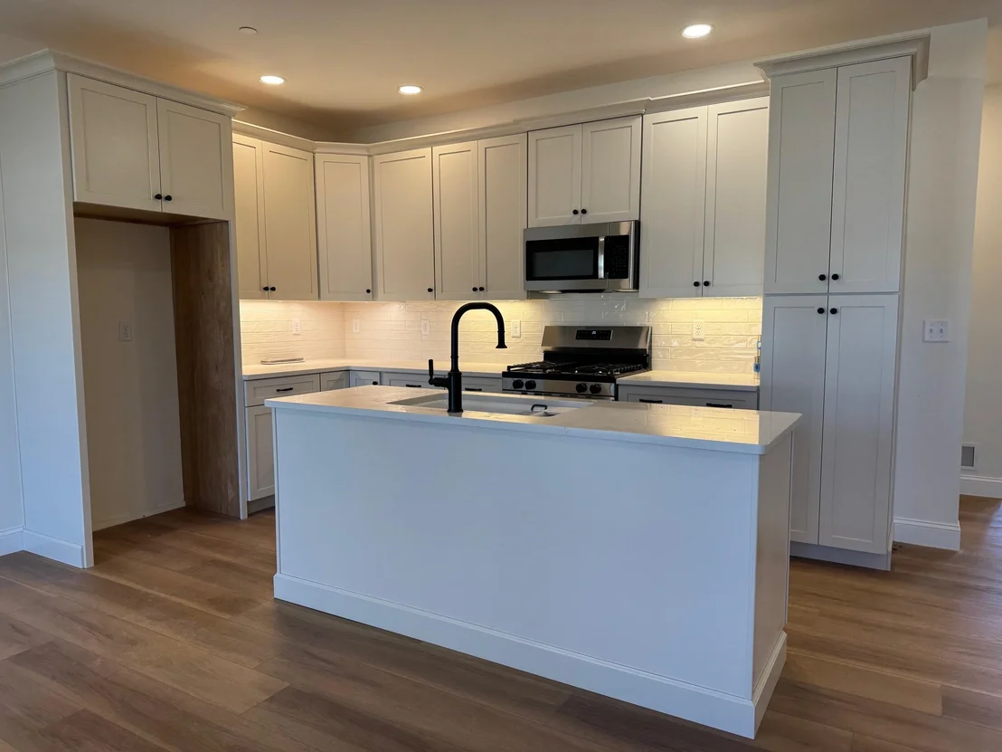 Photo of 8B Dearborn