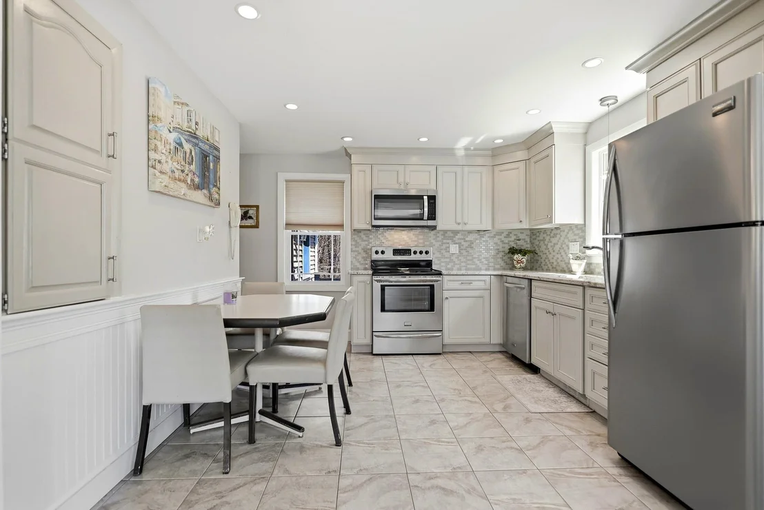 Photo of 358 East