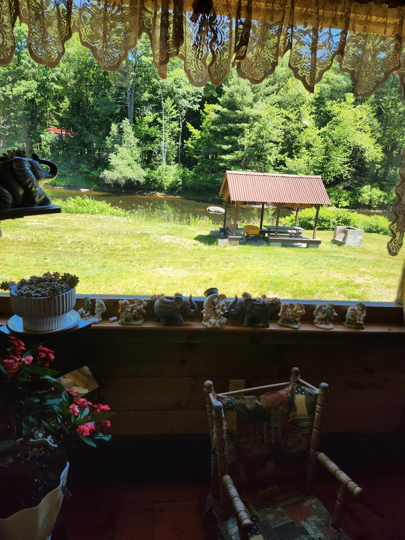 Photo of 253 Back Ashuelot