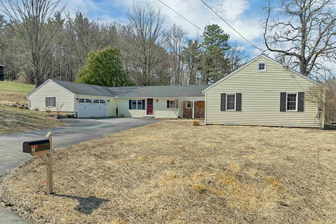 Photo of 7 Pinecrest