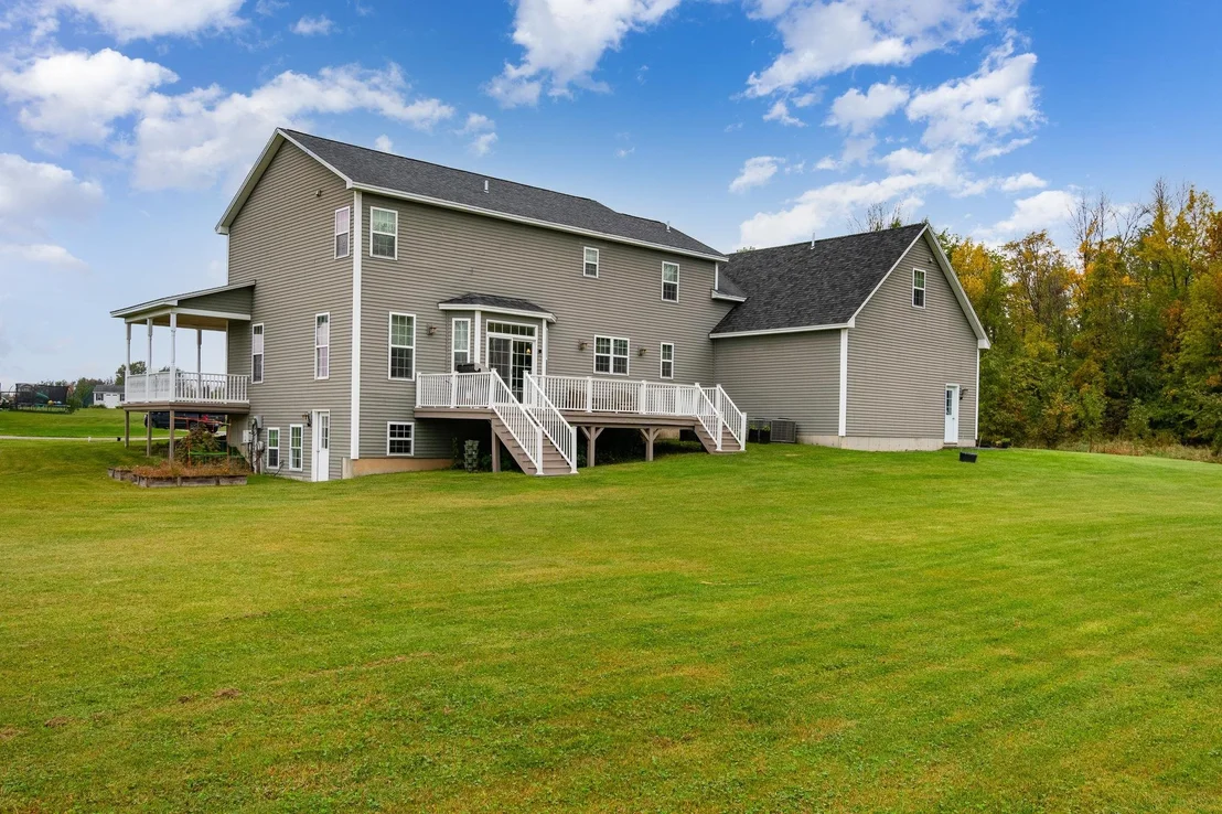 Photo of 8 Meadow View