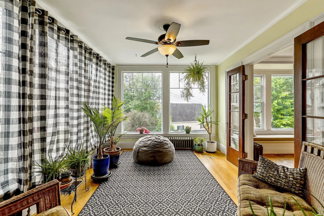 Photo of 152 Second