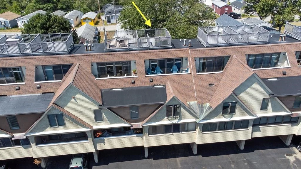 Photo of Unit 5 at 989 Ocean