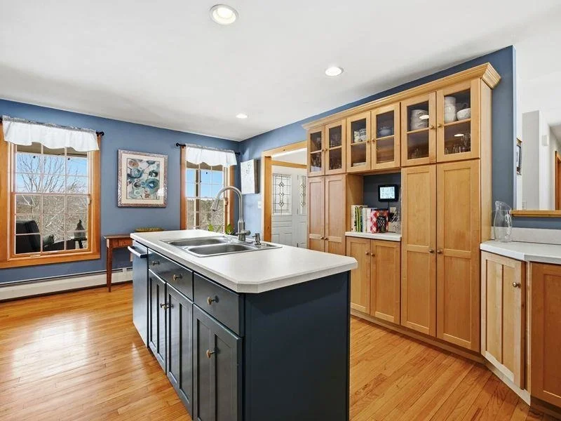 Photo of 692 Old Walpole