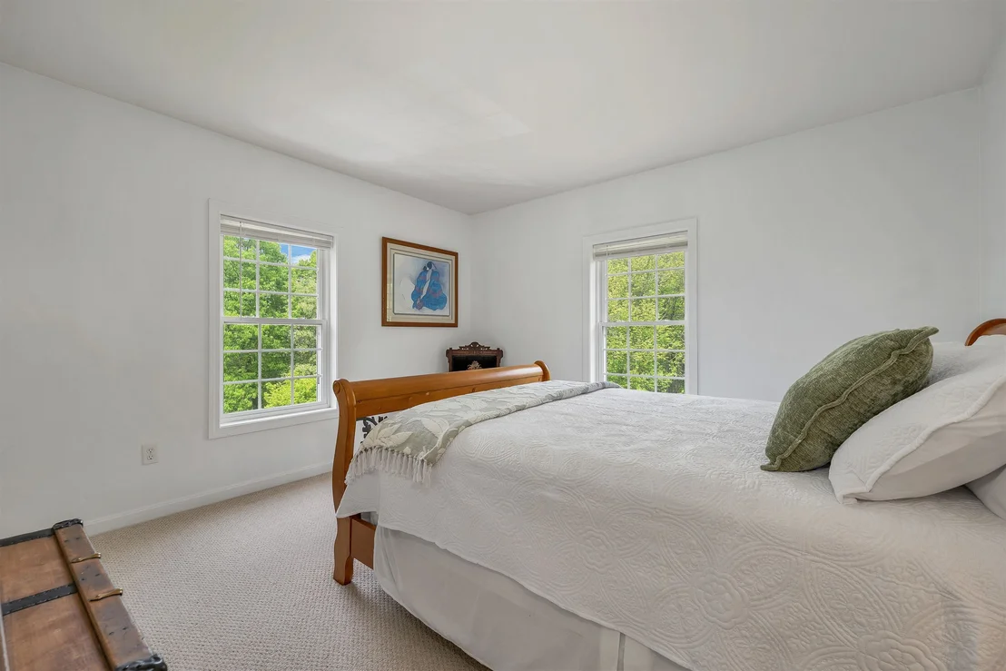 Photo of 537 Pingree Hill