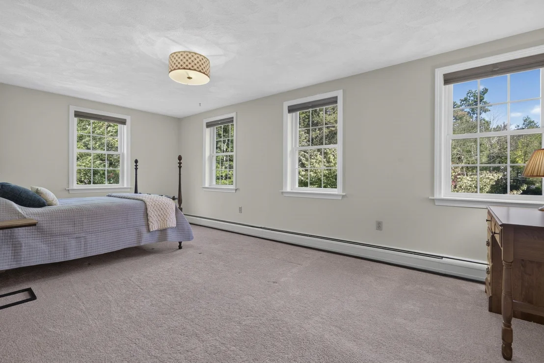 Photo of 28 Longview