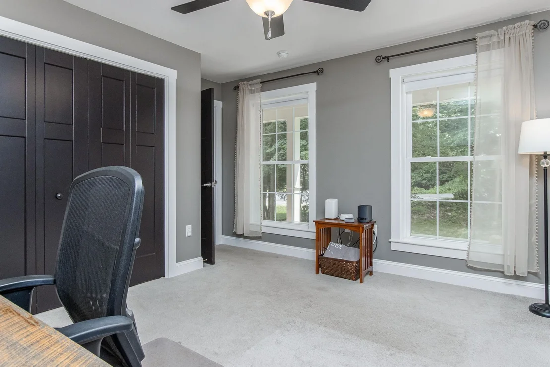 Photo of 325 Mccurdy