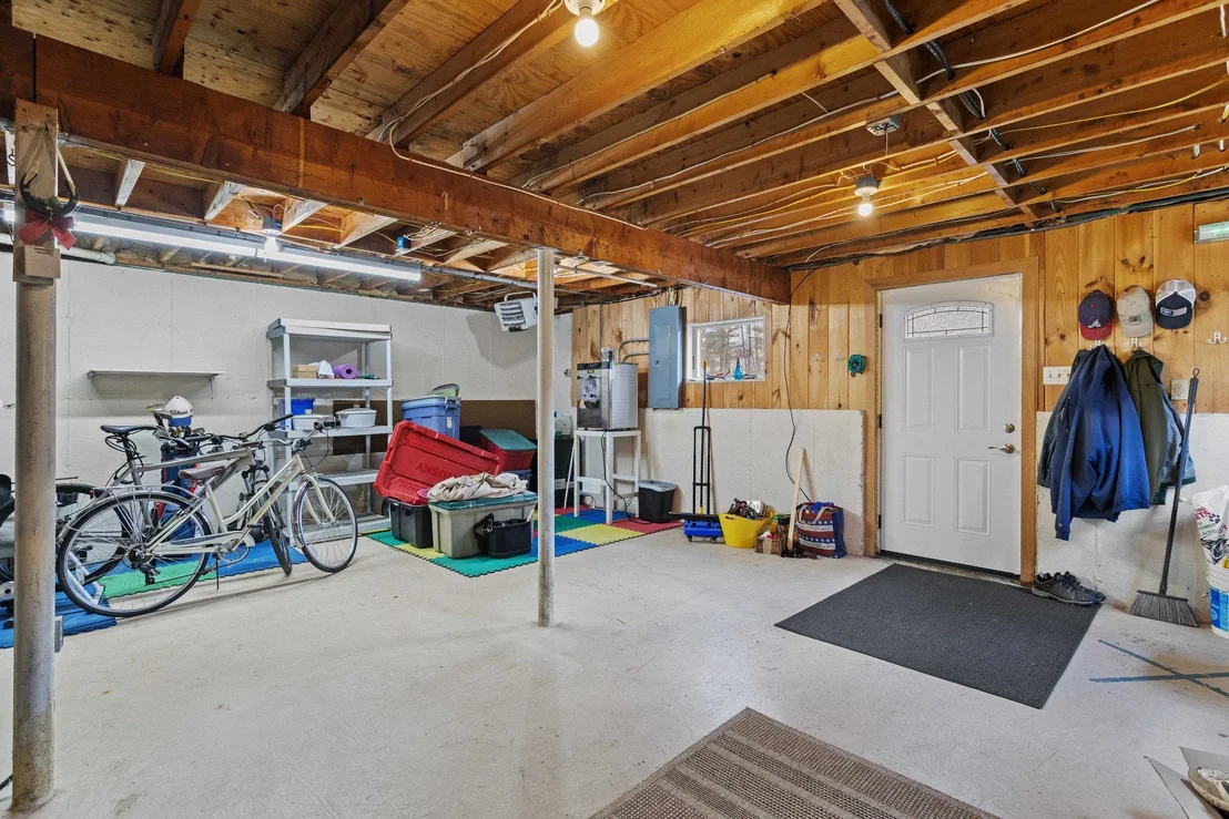 Photo of 345 Davison